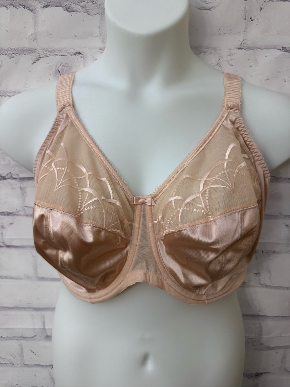 Elomi Cate Bra USA 40I Sheer Latte Full Cup Banded Embroidered Beige
